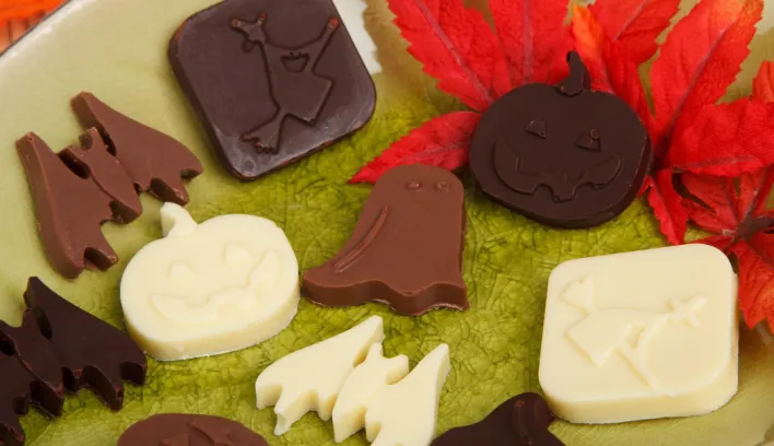 Halloween sans peur (du sucre) : 5 confiseries françaises à manger sans remords