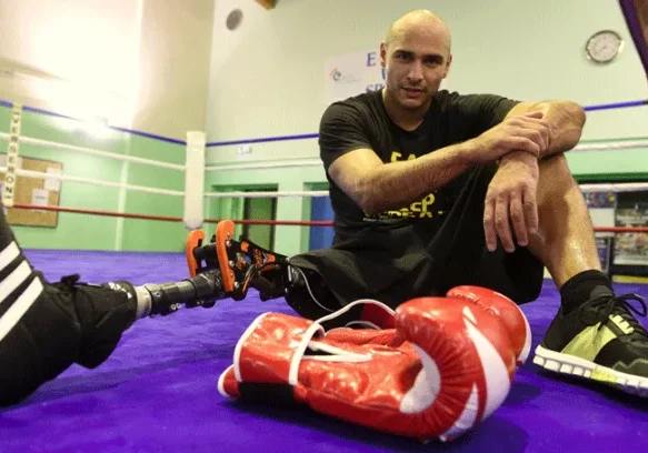 La Boxe Est Un Veritable Exutoire Pour Le Spinalien Abel Aber Qui Teste Et Developpe Pour La Societe Proteor Les Protheses Photo Philippe Briqueleur 1544457880.png La Boxe Est Un Veritable Exutoire Pour Le Spinalien Abel Aber Qui Teste Et Developpe Pour La Societe Proteor Les Protheses Photo Philippe Briqueleur 1544457880.png